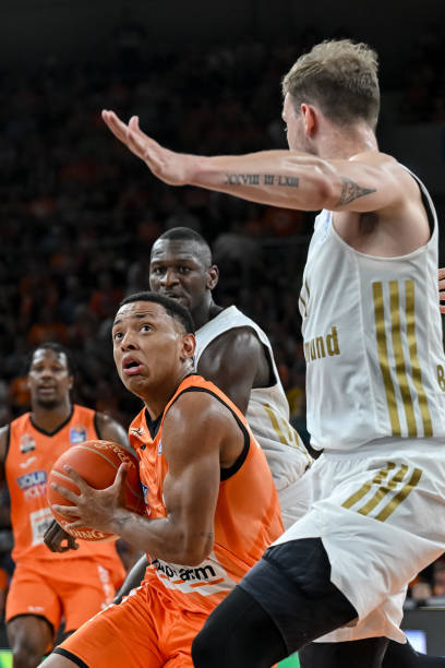 如何通过他 如何通过他